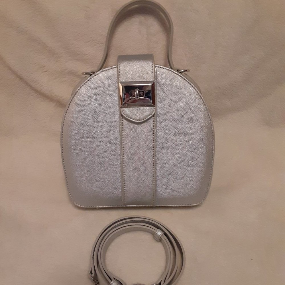 Snob Essentials Silver Round Treasure Crossbody